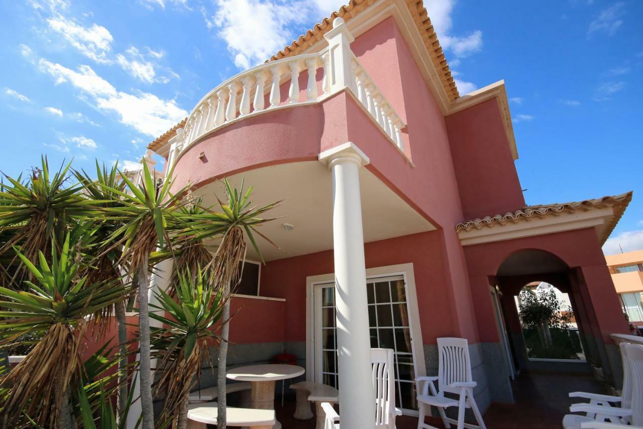 Las Dunas 2 By Rentmedano Pretty 2 Bedroom Villa, Ocean Views, Pool And Wifi El Médano Zewnętrze zdjęcie